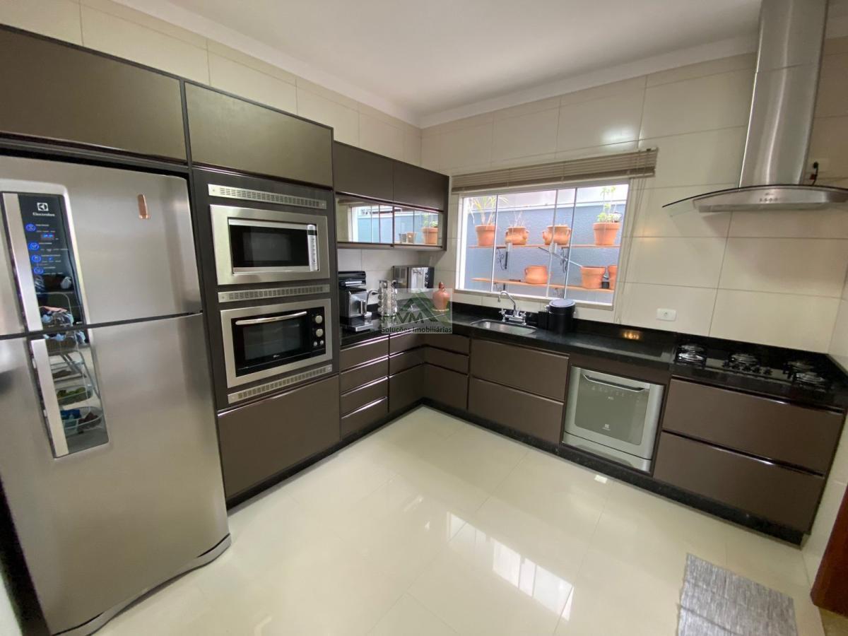 Sobrado à venda com 3 quartos, 213m² - Foto 5