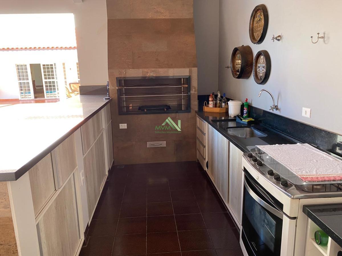 Sobrado à venda com 3 quartos, 680m² - Foto 24