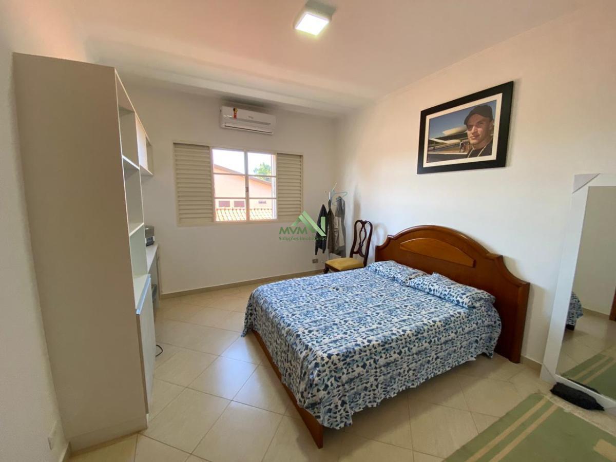 Sobrado à venda com 3 quartos, 680m² - Foto 17