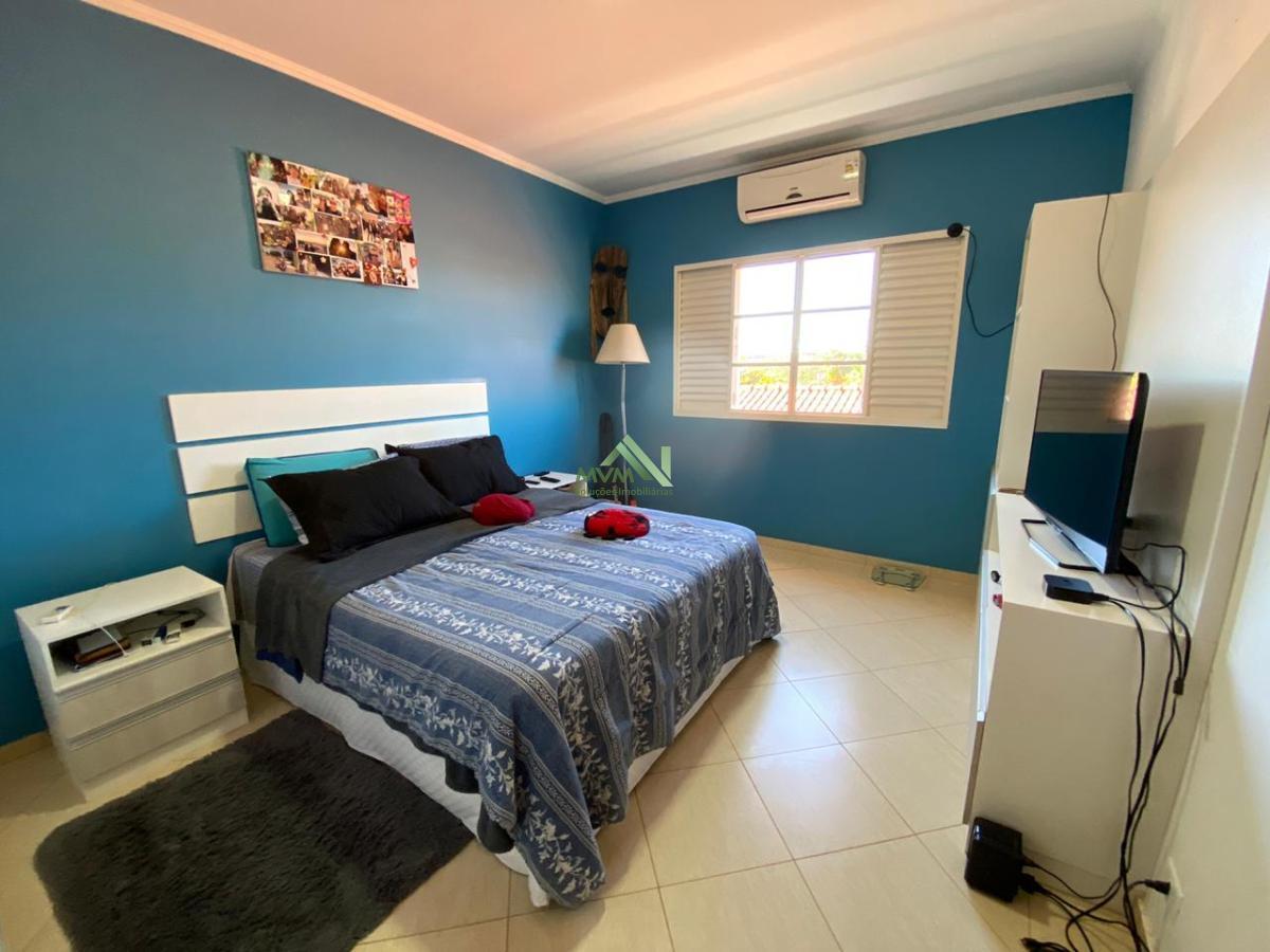 Sobrado à venda com 3 quartos, 680m² - Foto 12