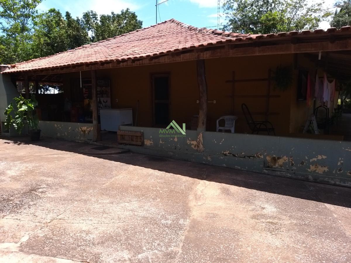 Chácara à venda com 4 quartos, 43m² - Foto 3