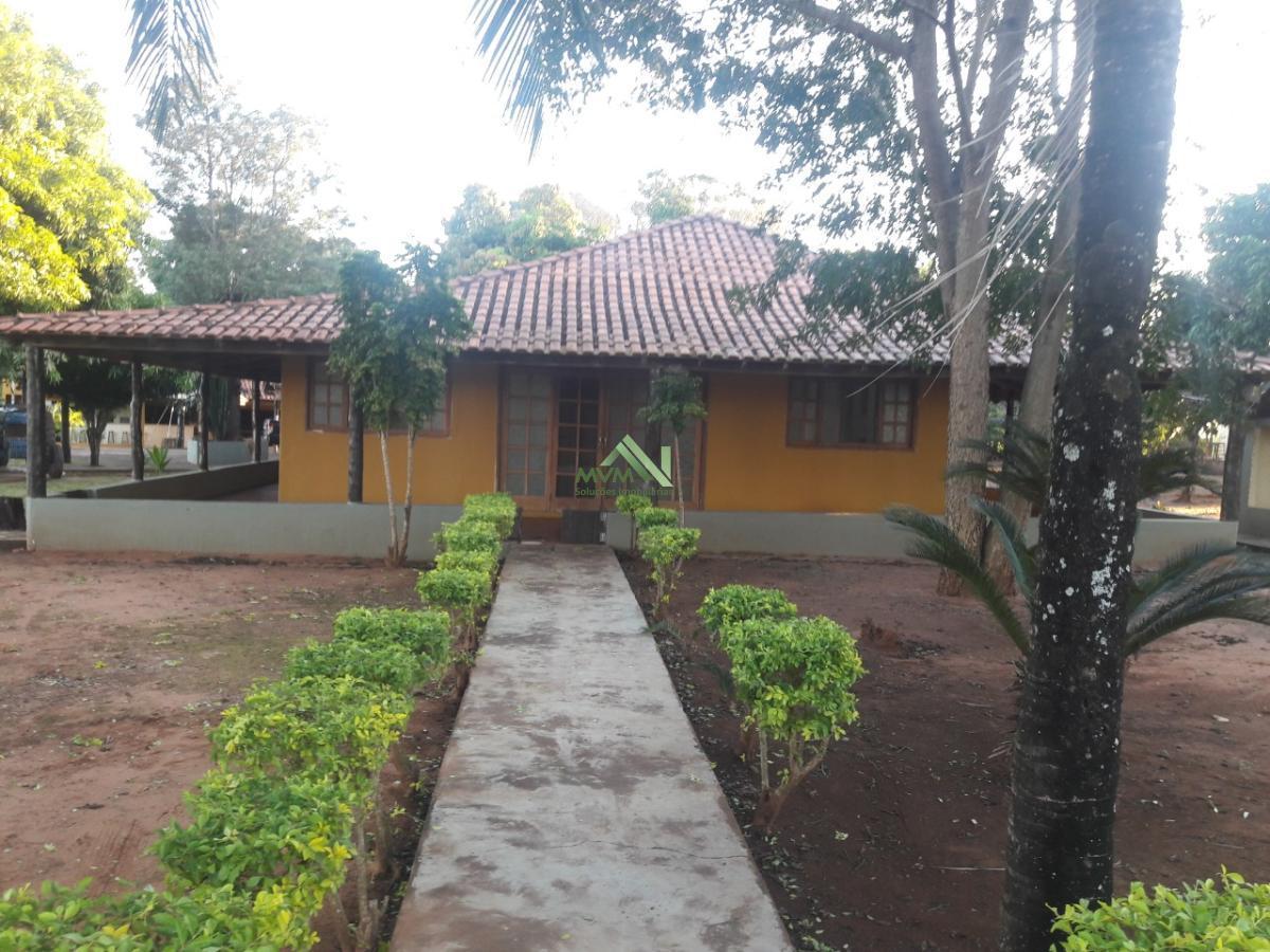 Chácara à venda com 4 quartos, 43m² - Foto 1