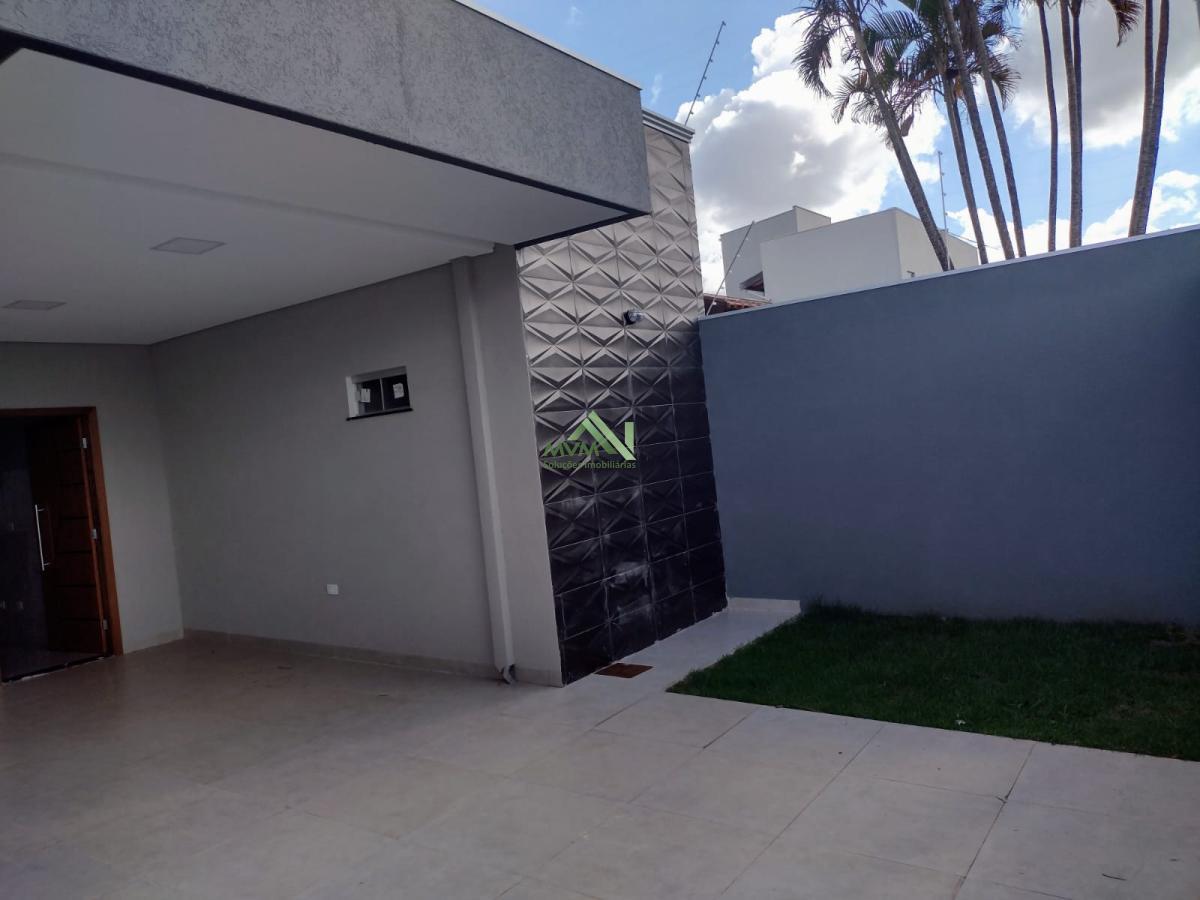 Casa à venda com 3 quartos, 225m² - Foto 2