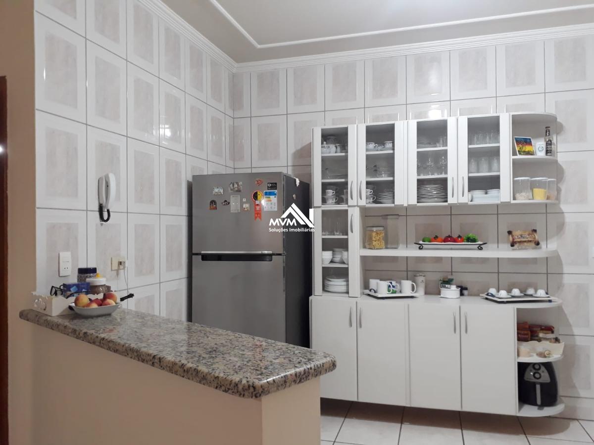 Casa à venda com 4 quartos, 540m² - Foto 4