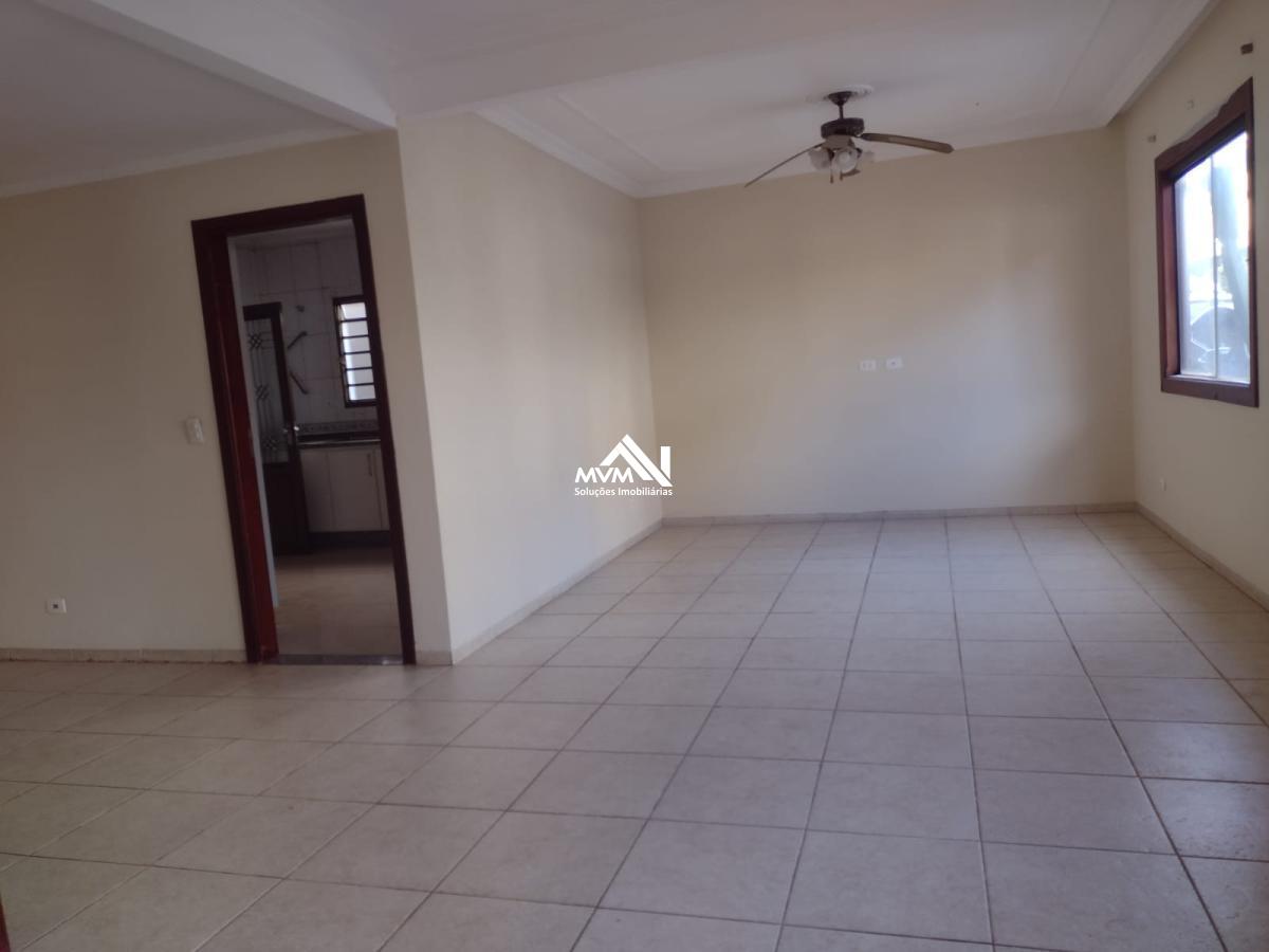 Sobrado à venda com 3 quartos, 196m² - Foto 4