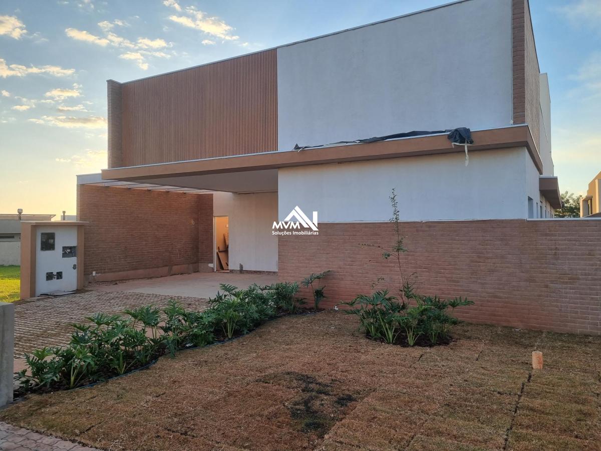 Casa de Condomínio à venda com 3 quartos, 239m² - Foto 2