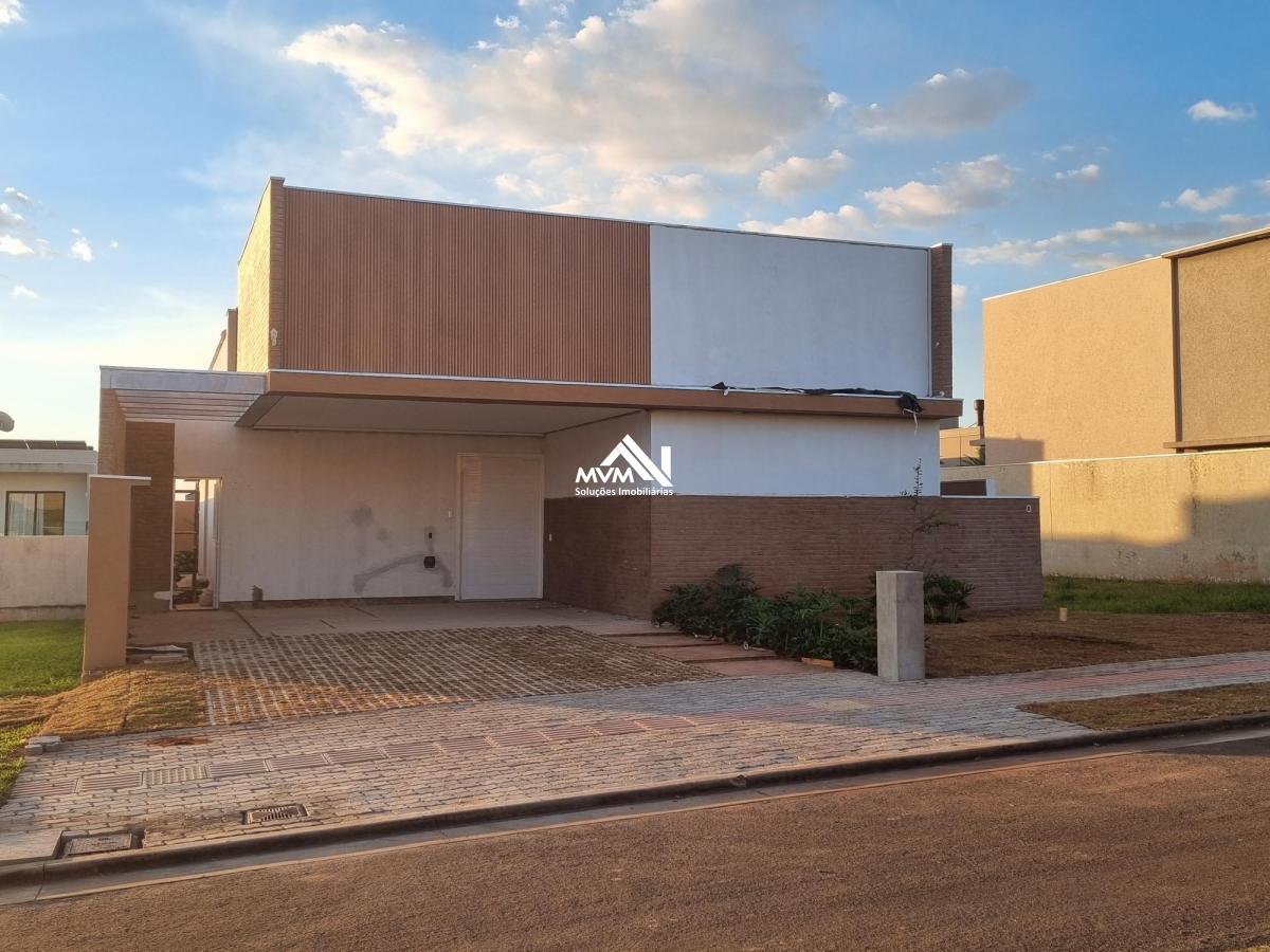 Casa de Condomínio à venda com 3 quartos, 239m² - Foto 1