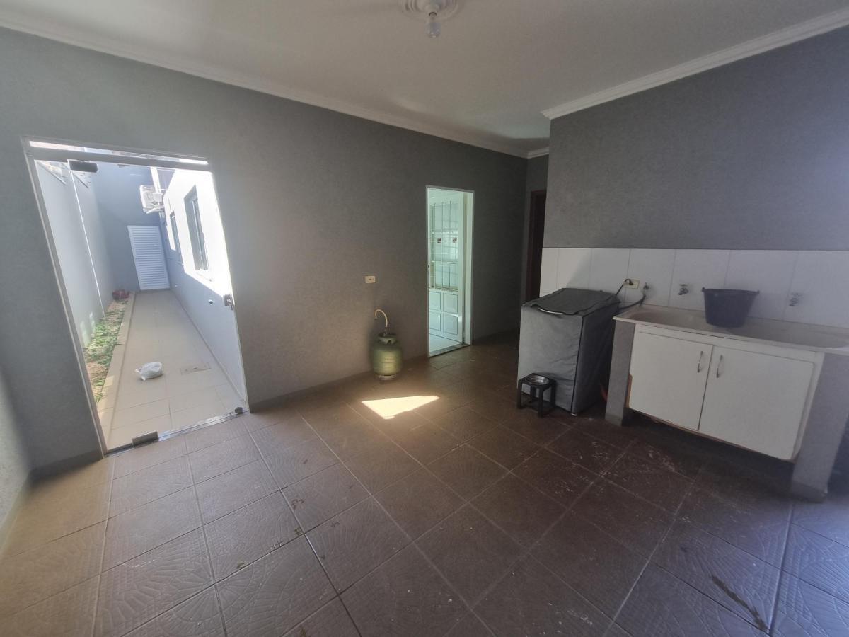 Casa à venda com 4 quartos, 300m² - Foto 22