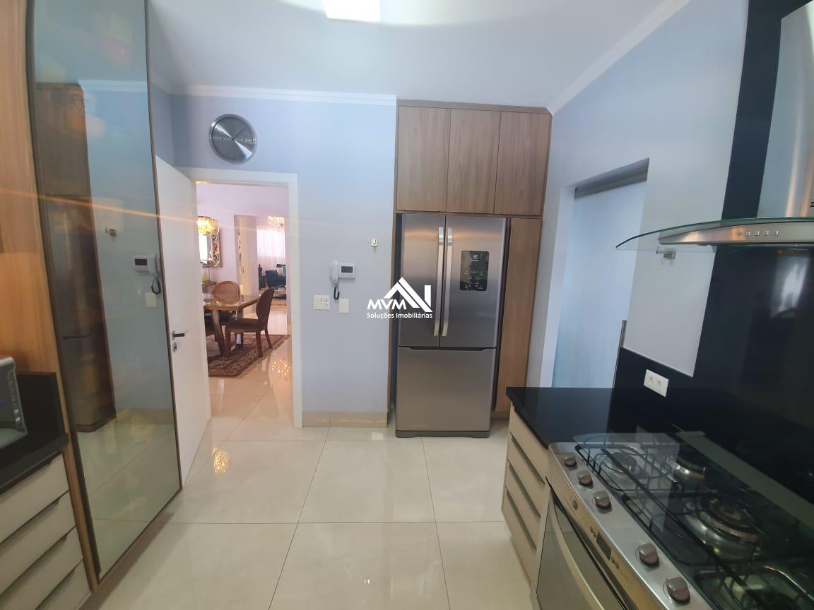 Casa à venda com 3 quartos, 360m² - Foto 6