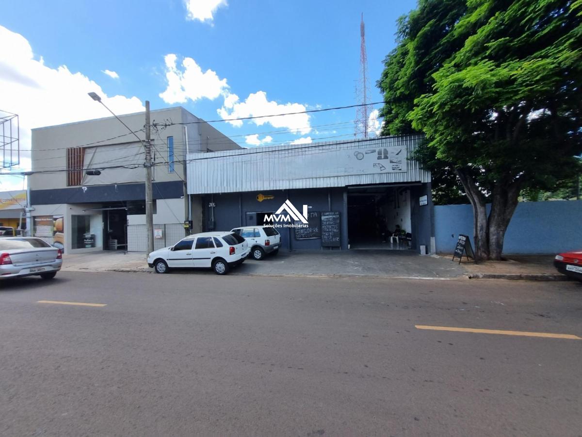 Prédio Inteiro à venda com 2 quartos, 360m² - Foto 1