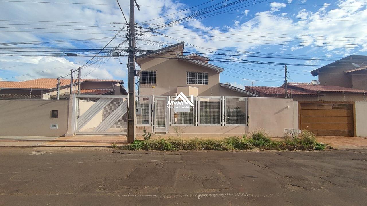 Sobrado à venda com 3 quartos, 337m² - Foto 1