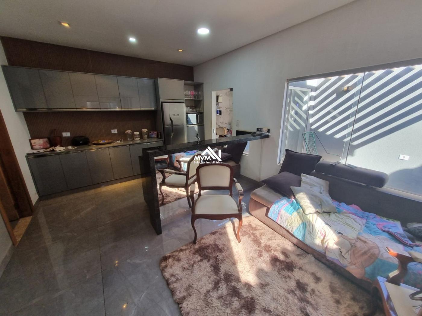 Casa à venda com 1 quarto, 300m² - Foto 7