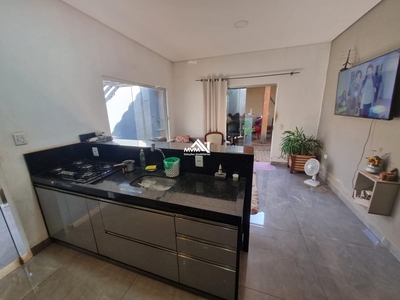 Casa à venda com 1 quarto, 300m² - Foto 6