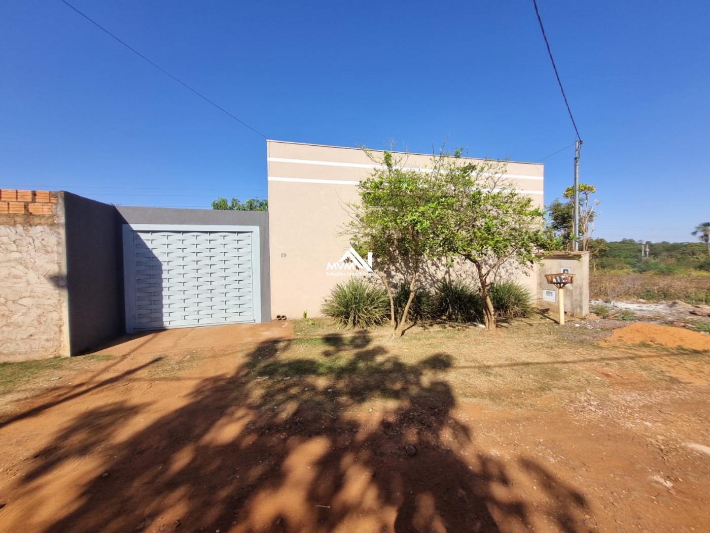 Casa à venda com 1 quarto, 300m² - Foto 1