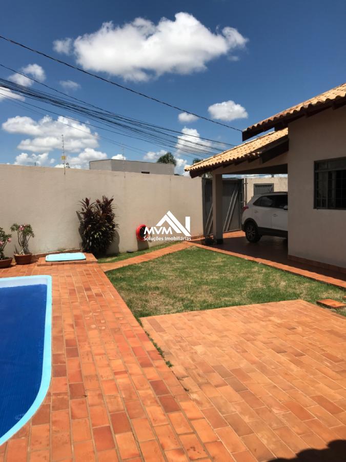 Casa à venda com 3 quartos, 127m² - Foto 2