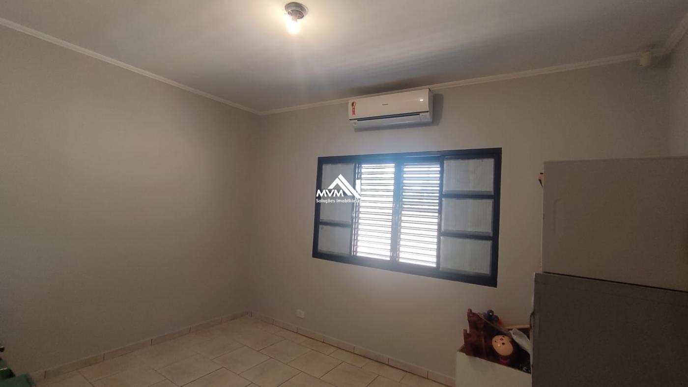 Casa para alugar com 4 quartos, 292m² - Foto 15