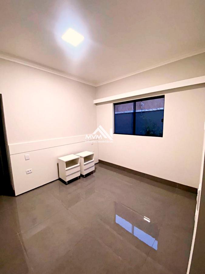 Casa à venda com 3 quartos, 250m² - Foto 14