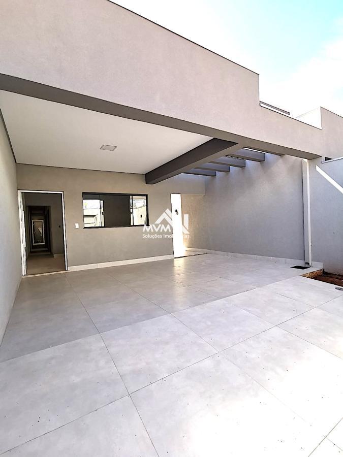 Casa à venda com 3 quartos, 180m² - Foto 4